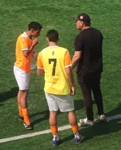 Lima y sus dirigidos. Salto FC sigue peleando por mantenerse en la categoría principal. 