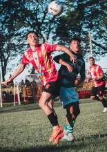 Enredados. Gladiador sigue dejando puntos y a Salto Nuevo le está costando terminar de escalar. Foto: F2 Deportes / LSF