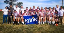 La delegación salteña en Durazno. Las chicas de sub 14 quedaron por el camino en semifinales. Foto: LSF Femenino.