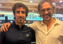 Cuevas con Diego Lugano en San Pablo.