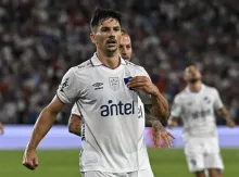 Maximiliano Silvera y Nicolás López serán baja esta noche.