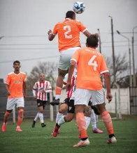 Salto FC debe sumar mañana en Montevideo.