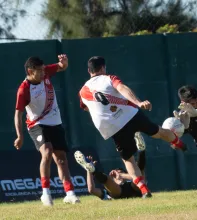 Uno de los dos partidos que define el campeonato de la 'B' mañana pasa del Estadio Dickinson al Heber Racedo.