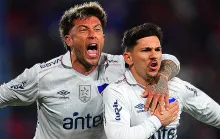 Silvera y Calvo festejando en el final. Foto 'Tenfield'