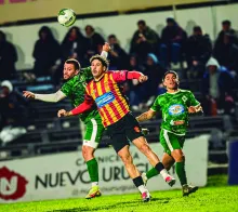 Gladiador es uno de los punteros del campeonato junto con Ferro Carril, Arsenal arrancó sin triunfos. Fotos: Valentín Fernández