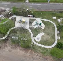Avanzan los trabajos de renovación  integral de la plaza infantil del Ayuí 