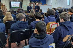 Liceales reflexionaron sobre uso  responsable de las redes sociales 