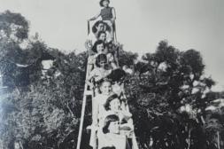 Fotografías antiguas de Salto: Balneario en Arenitas Blancas: un paraje único recostado al río Uruguay puesto “en interés” en diciembre de 1951