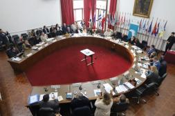 Intendentes rechazan reducción de las  compras directas y control centralizado
