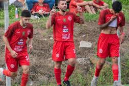 Universitario, con algunas ausencias importantes, ganó con lo justo