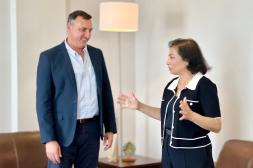 Albisu recibió a embajadora  de Perú, Elizabeth González