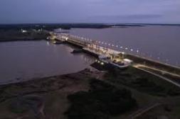 Río Uruguay se mantiene en 6  metros con vertedero cerrado