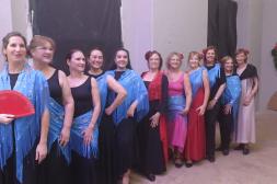 Fiesta española del “Reencuentro” congregó a docentes egresadas de Prof. Cristina Gaudín y artistas invitados