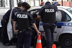 Mujer fue embestida al bajar del bus  por motociclista que escapó del lugar