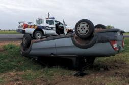 Milagro en ruta 3: joven ileso tras  espectacular vuelco de camioneta 