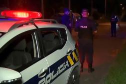 Una mujer detenida por desorden,  daños en varias viviendas y hurto