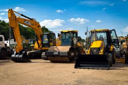 Gobierno de Salto fortalece flota de maquinaria para obras viales