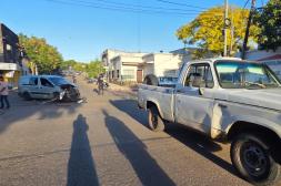 Se registró violento choque entre dos vehículos en T. Córdoba y 19 de Abril