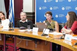 Mesa de Expositores sobre Ciencia y Tecnología en la Udelar 