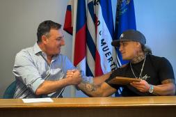 Gobierno reconoció al 'Toro' Pereira  y anunció apoyo para la escuela