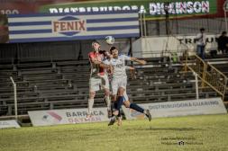 Salto tendrá que ir a dar vuelta la serie a San Carlos: Junior Rodríguez y Custodio en una opaca noche salteña