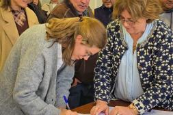 Se concretó la firma de los contratos que marca el  inicio del funcionamiento de la Central Hortícola
