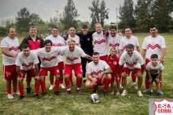 Los de arriba se despegan en el Senior