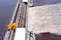 El aporte a Salto Grande supera los 10.000 m³/s y  el embalse se sitúa por encima de los 35 metros