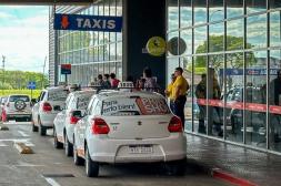 Usuarios de taxis deben “exigir” ver la  planilla tarifaria antes de abonar viaje