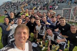 Con autoridad Ferro goleó y clasificó