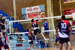 Vóleibol: Salto Uruguay y AVS 'A' al frente