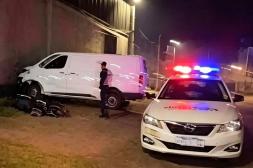 La violenta rapiña comercial terminó con delincuente grave y una mujer con herida de bala