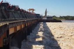 Río: vertedero sigue cerrado y proyectan ascenso del embalse