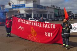 SUNCA realizó paro y movilización en Salto en el marco del conflicto por estancamiento de “acuerdos colectivos”