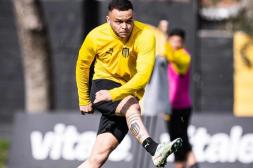 Peñarol y Cerro Largo definen un finalista del Torneo Intermedio
