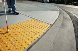 Asociación de Ciegos sigue buscando una salida al desalojo de su sede y reclama se contemple accesibilidad urbana en obras