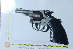 Frustran venta ilegal de un revólver en un operativo policial en Andresito