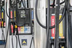 Gobierno resolvió un aumento de $1,8  en precio de la nafta y de $4 en gasoil 