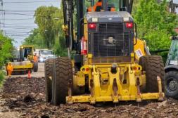 Comenzó la recuperación vial de  calles del barrio Cien Manzanas