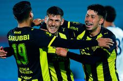 Peñarol ganó cómodo y sigue arriba en la Tabla anual junto a Racing