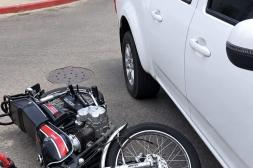 Motociclista con fractura tras  perder dominio de su vehículo