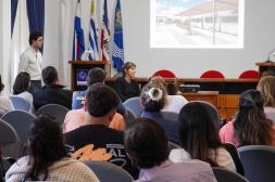 Presentaron a emprendedores  y comerciantes mejoras en plaza  Ayuí y organización de costanera