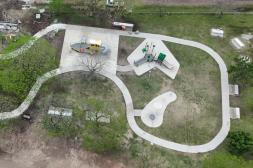 Avanzan los trabajos de renovación  integral de la plaza infantil del Ayuí 