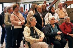 “Memorias que encienden”: personas mayores reconectan con la historia energética de Salto Grande mediante un recorrido 
