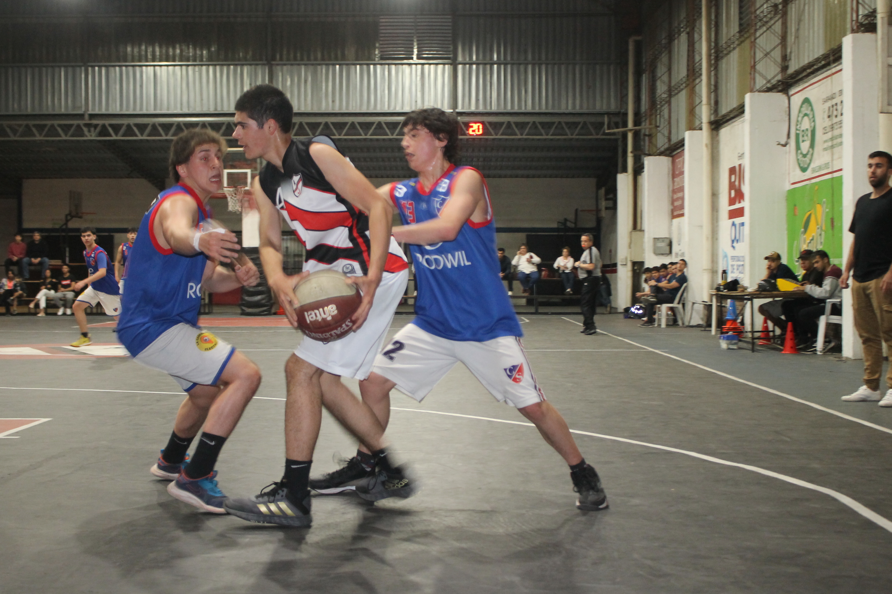 Salto Uruguay Fútbol Club – Federacion Uruguaya de Basketball