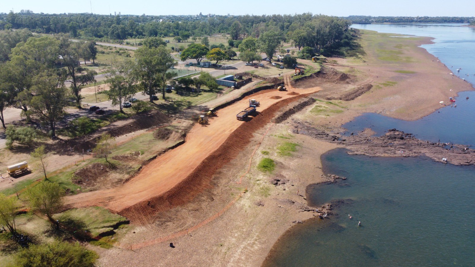 Obras por la erosión incluirán  “pasarelas transitables” que  ofician de contención de la costa