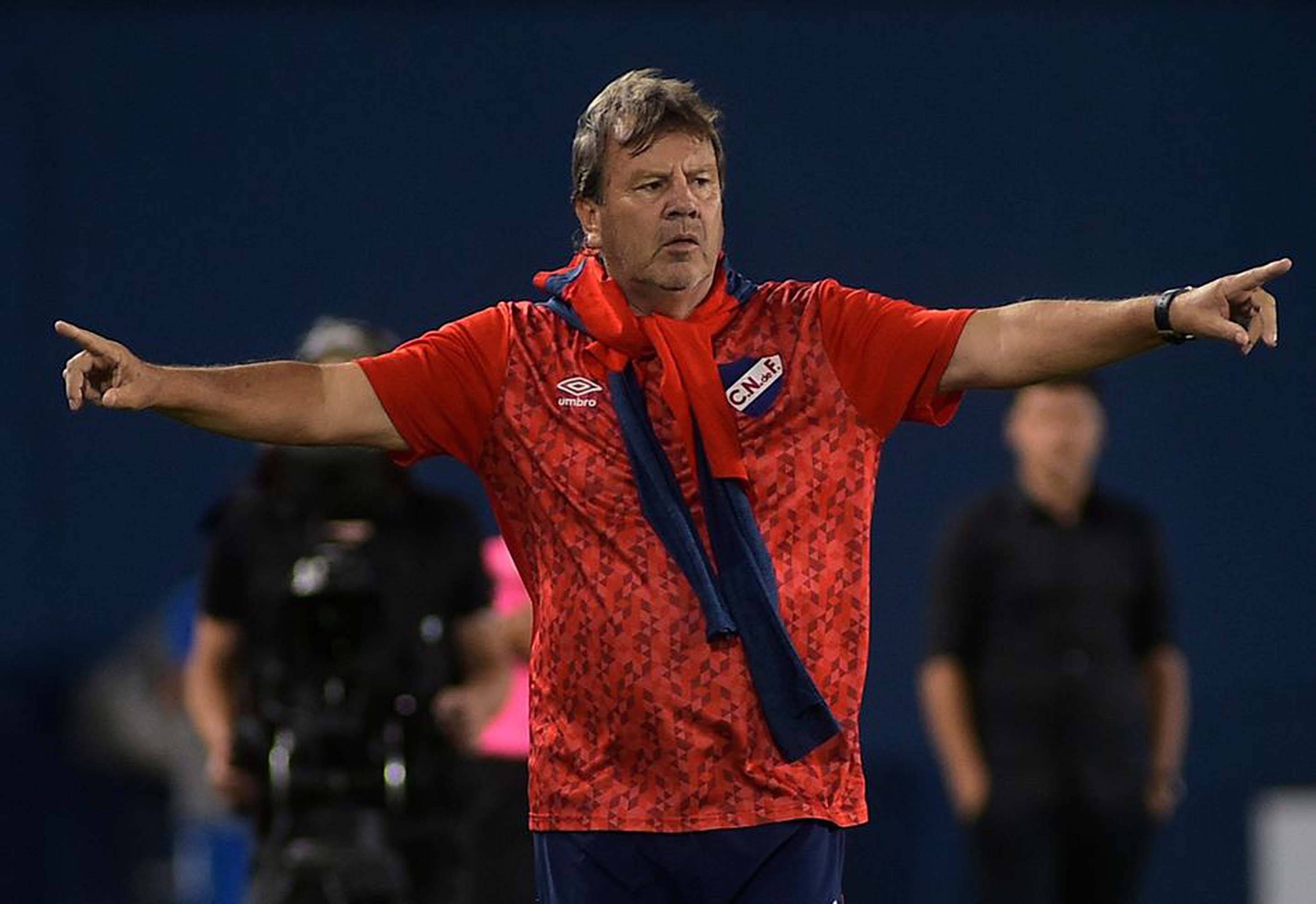 Nacional anunció la salida del entrenador Ricardo Zielinski