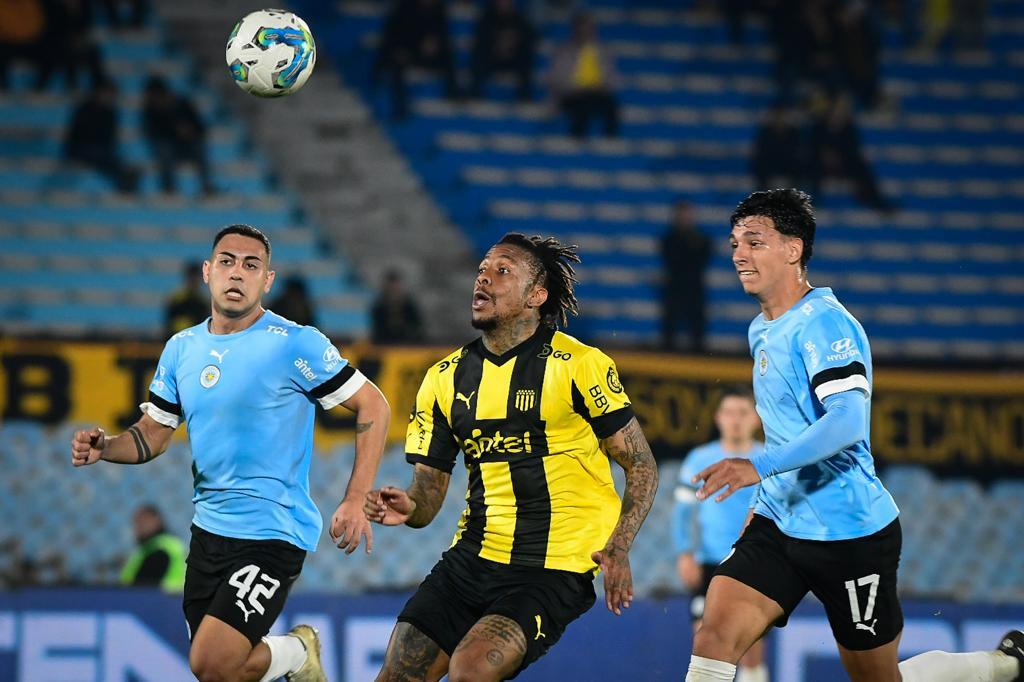 Fútbol, torneo Clausura en Uruguay