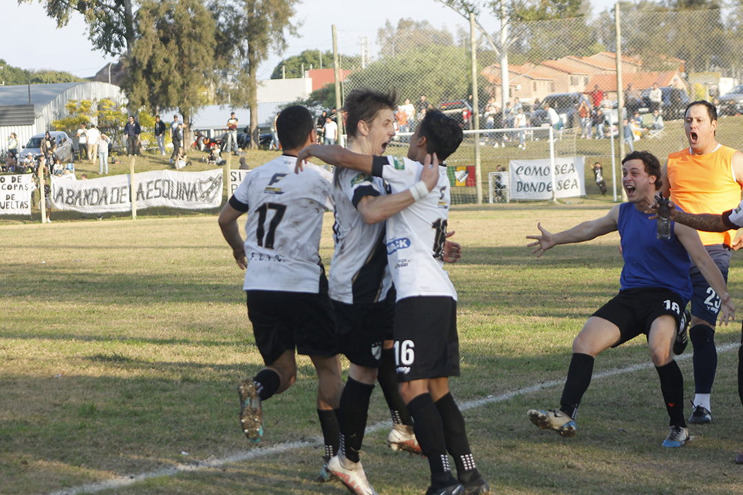 Ferro Carril x Bella Vista 11/10/2023 na Copa AUF Uruguai 2023