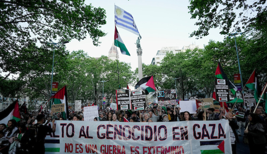 Impulsa marcha por calle Uruguay por la  paz ante el conflicto de Israel y Palestina